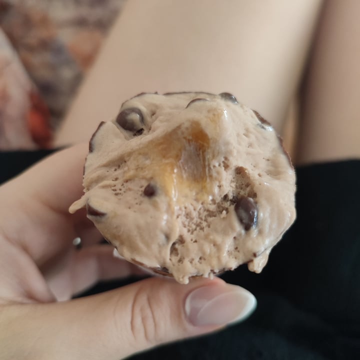 photo of Vemondo waffle cones chocolate and caramel shared by @flouredfingers on  30 Jul 2023 - review