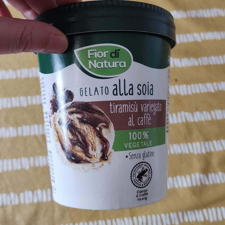 photo of Amo Essere Veg gelato Alla Soia Gusto Tiramisù Variegato Al Caffè shared by @joellevd on  28 Jun 2023 - review