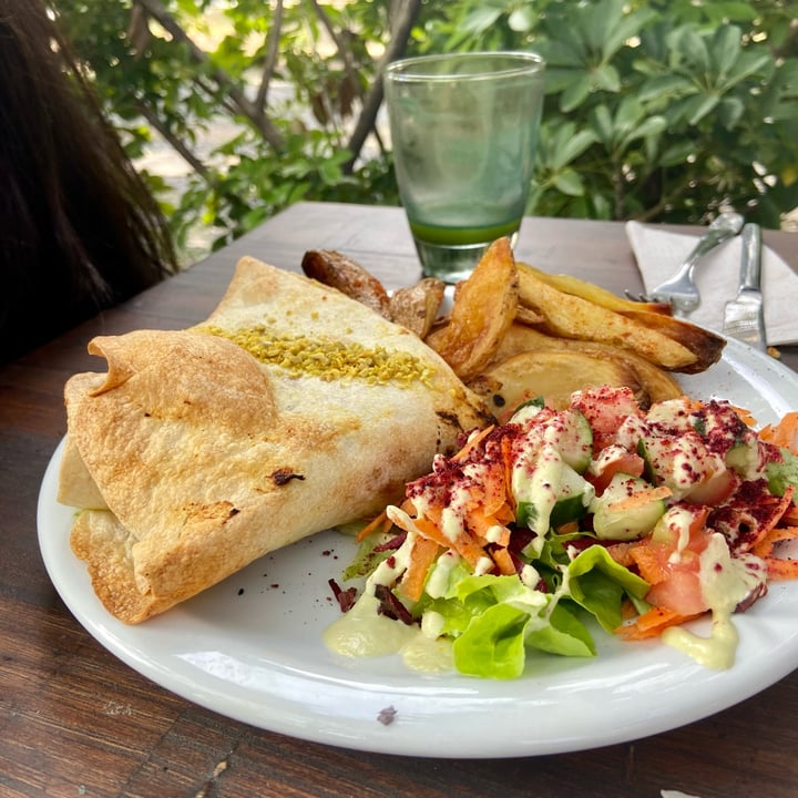 photo of Pura Restoran Quesadilla Potenciada shared by @laritaveganita on  16 May 2023 - review