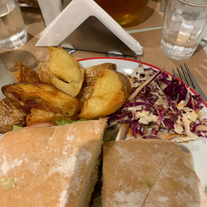 photo of Gordo Vegano Sandwich de lomito completo shared by @sechague on  25 Apr 2023 - review