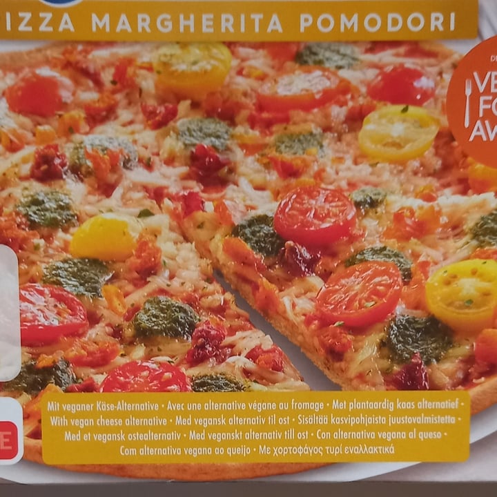 photo of Dr. Oetker Ristorante Pizza Margherita Pomodori shared by @animalsvoices on  13 Jul 2023 - review