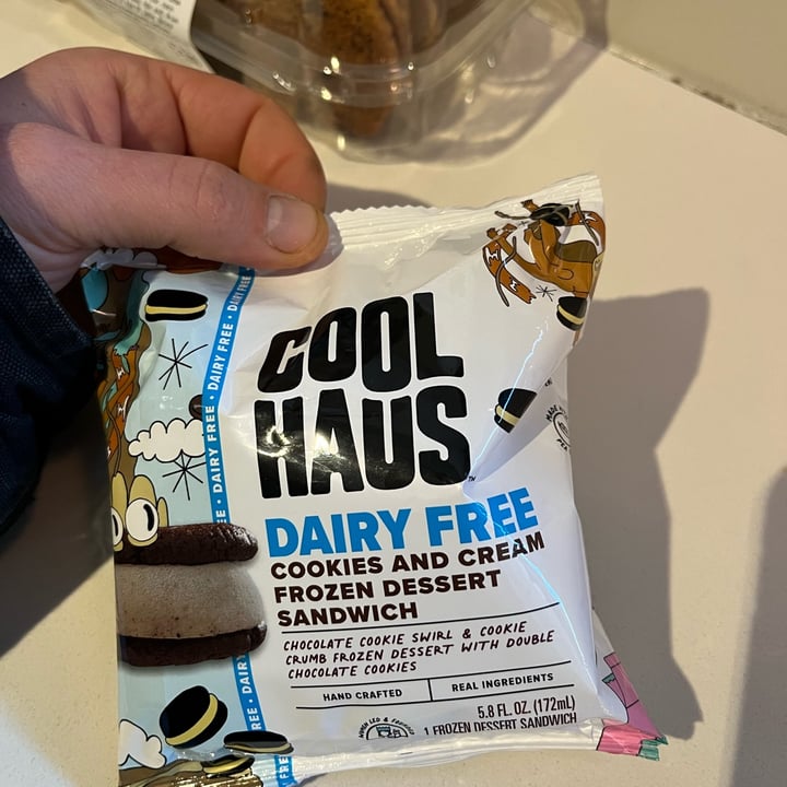 photo of COOL HAUS Cookies and Cream ice cream sandwich shared by @oshmorethstorm on  31 Jan 2023 - review