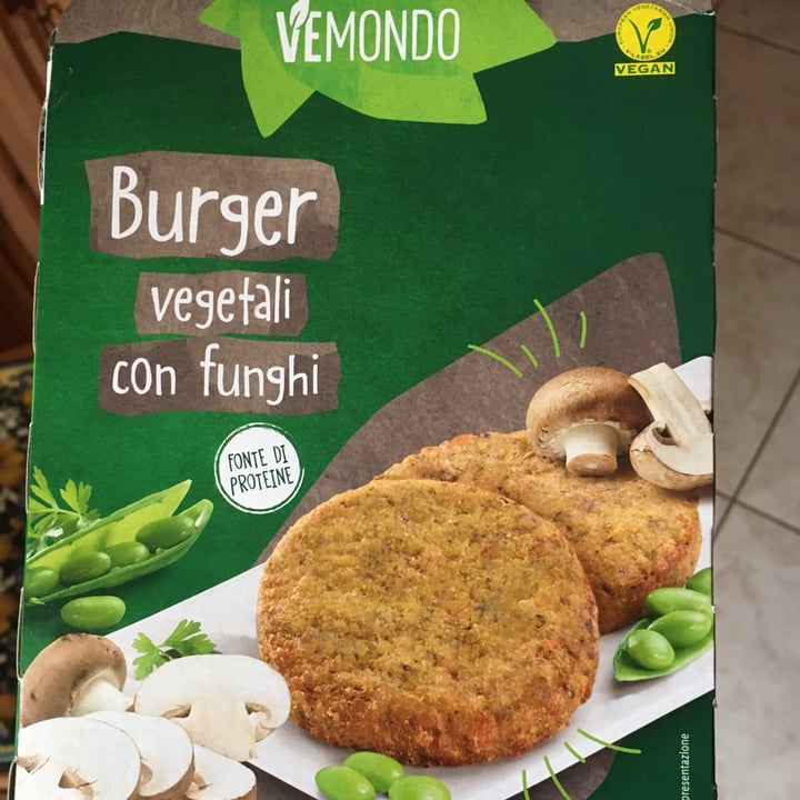 photo of Vemondo 2 burger ai funghi shared by @lui-dix on  08 Apr 2023 - review