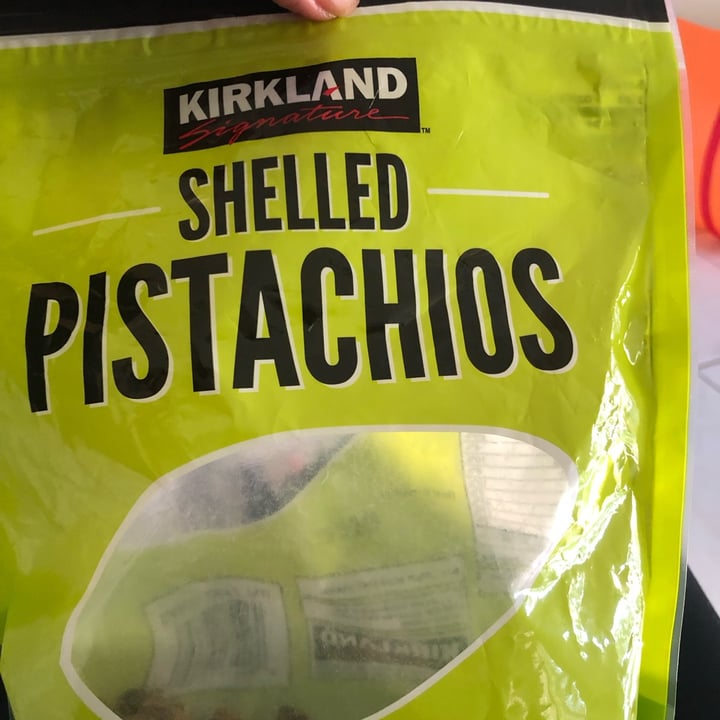 photo of Kirkland Signature Shelled Pistachios shared by @malulemos on  11 Jan 2023 - review