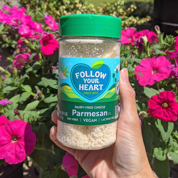 photo of Follow your Heart Dairy free parmesan Grated Cheese shared by @veggieassassin on  30 Apr 2023 - review