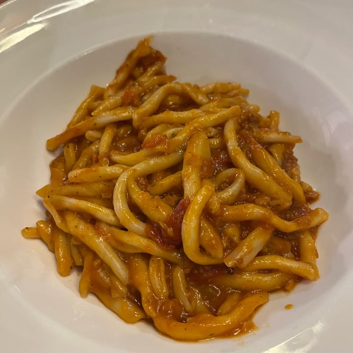 photo of Victoria Station Strozzapreti al Ragù Vegano shared by @martinarambaldi on  11 Mar 2023 - review