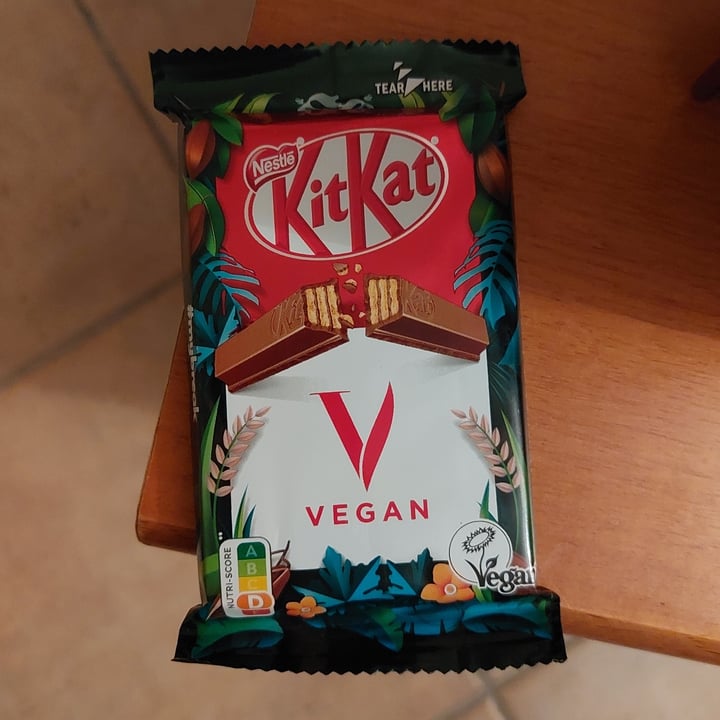photo of Nestlé Kitkat Vegan shared by @giustemp on  18 Feb 2023 - review