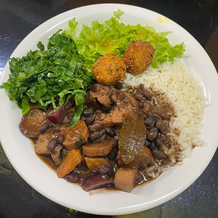 photo of Restaurante Vegano Vaca Verde Feijoada shared by @poramormari on  08 Mar 2023 - review