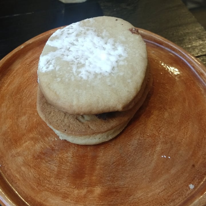 photo of Pichu Vegan Alfajor De Vainilla Con Ganache De Chocolate shared by @nicolini on  20 Jul 2023 - review