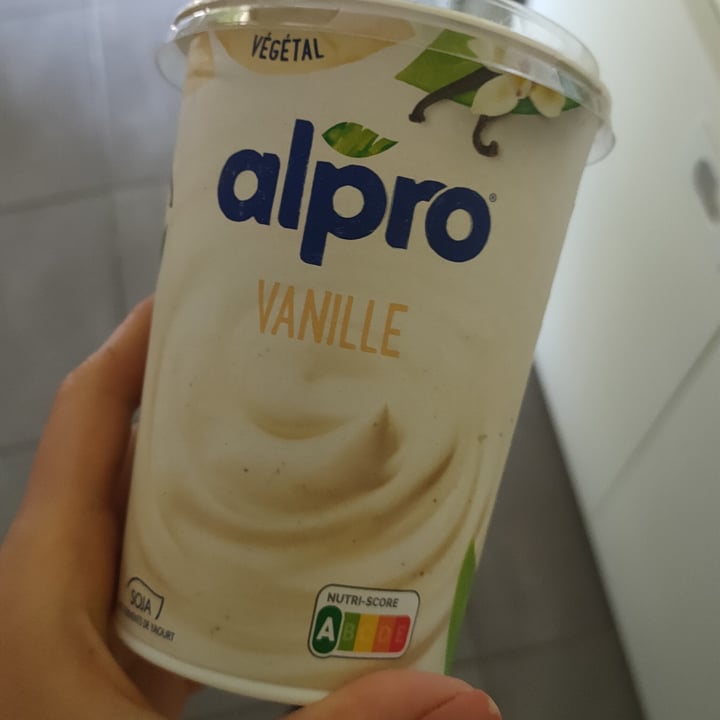 photo of Alpro Alpro Soja Vanille yogurt shared by @vegfitmum on  28 May 2023 - review
