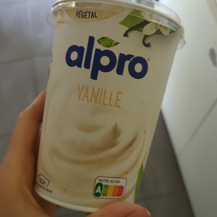 photo of Alpro Alpro Soja Vanille yogurt shared by @vegfitmum on  28 May 2023 - review