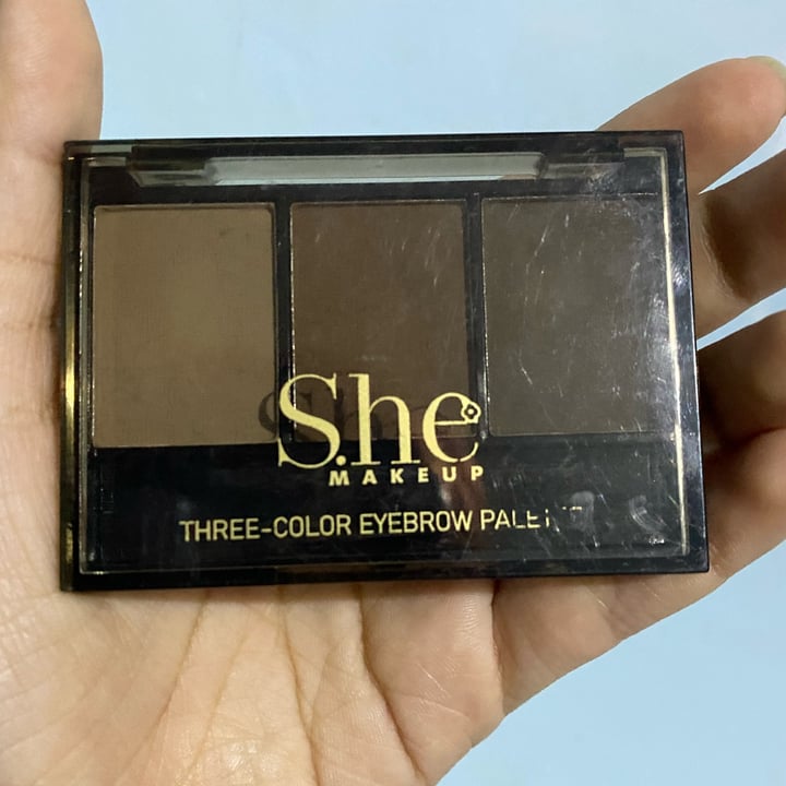 photo of S.he Makeup S.he Makeup Three-Color Eyebrow Palette shared by @veggiedann on  01 May 2023 - review