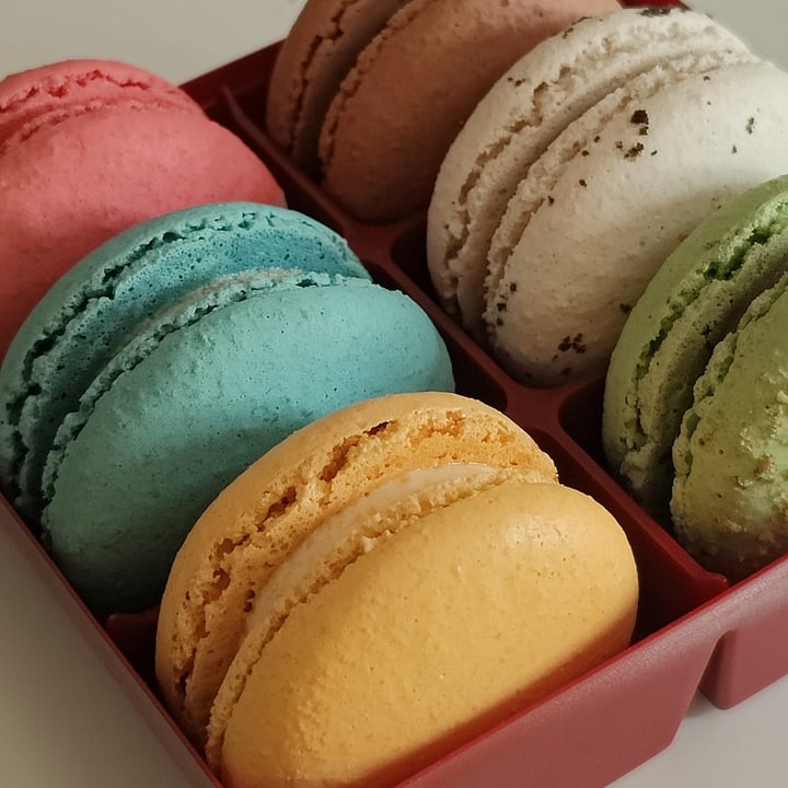 photo of Milleaville Macarons Vegan macarons shared by @mikebroadhead on  14 May 2023 - review