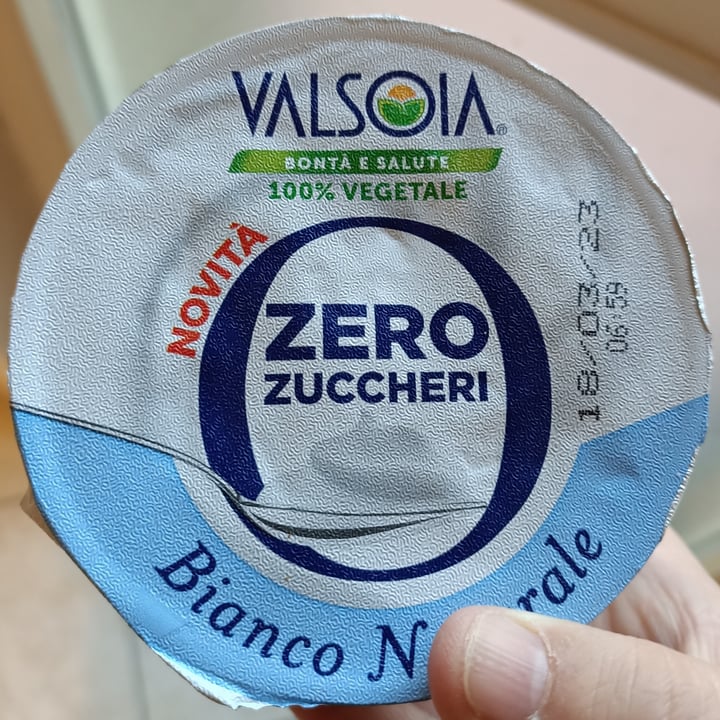 photo of Valsoia yogurt bianco naturale zero zuccheri shared by @silvanamincuzzi on  01 Mar 2023 - review