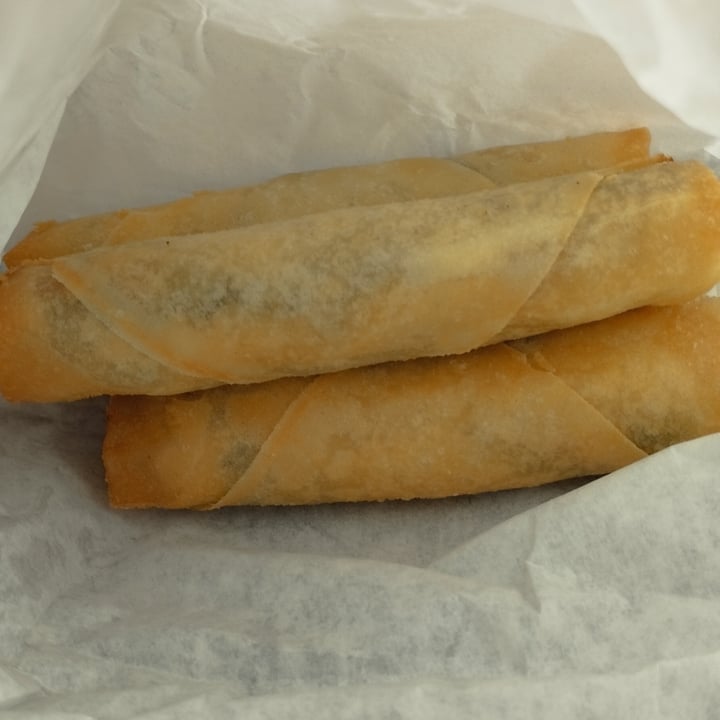 photo of Tofu Vegan Golders Green Spring Rolls with Mushroom and Vegetable shared by @sunmoony on  22 Jul 2023 - review