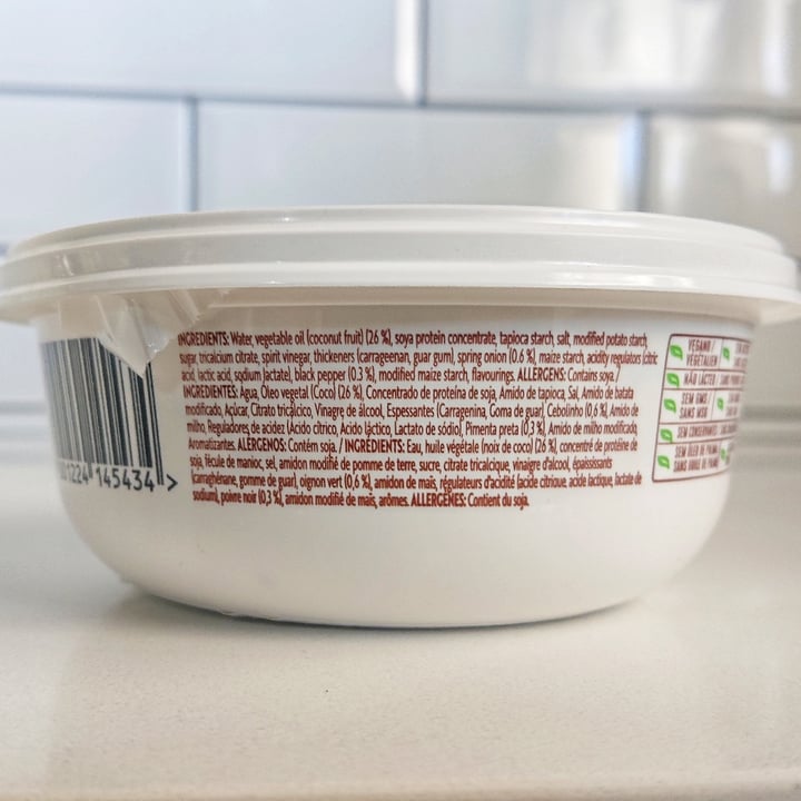 photo of Simple Truth Cream Cheese Falvoured Dairy Free Alternative With Spring Onion, Black Pepper & Coconut Oil shared by @anne13 on  28 May 2023 - review
