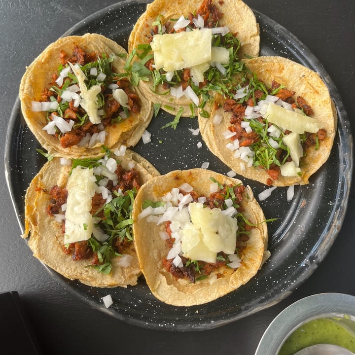 photo of Por siempre vegana 2 Tacos al Pastor (Órden de 5) shared by @cleverjellyfish92 on  06 Jun 2023 - review