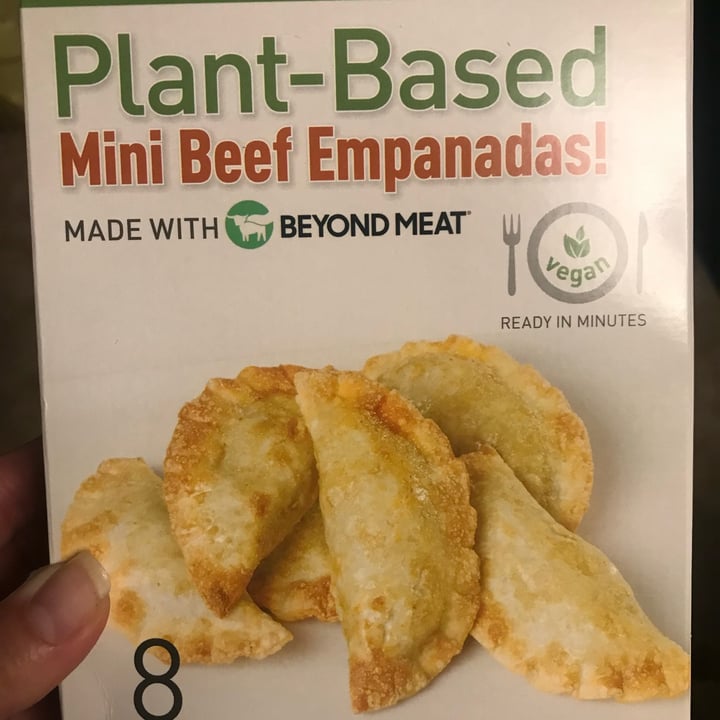 photo of Beyond Meat Plant Based Beef Empanadas shared by @danidarling06 on  28 Mar 2023 - review