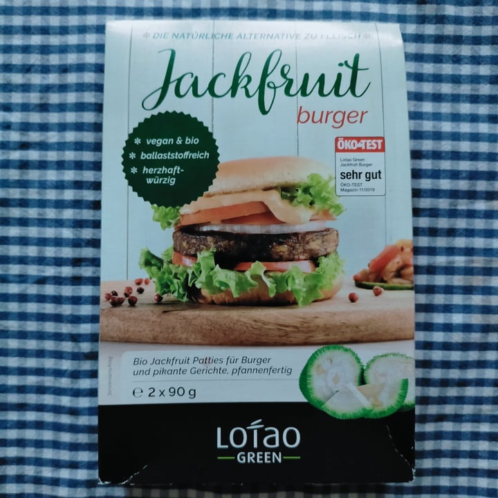 photo of Lotao Jackfruit Burger shared by @zimtundingwer on  11 Apr 2023 - review