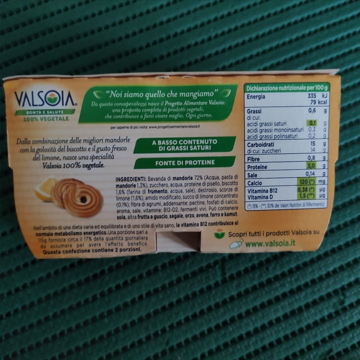 photo of Valsoia yogurt biscotto e limone shared by @ziafe on  03 Aug 2023 - review