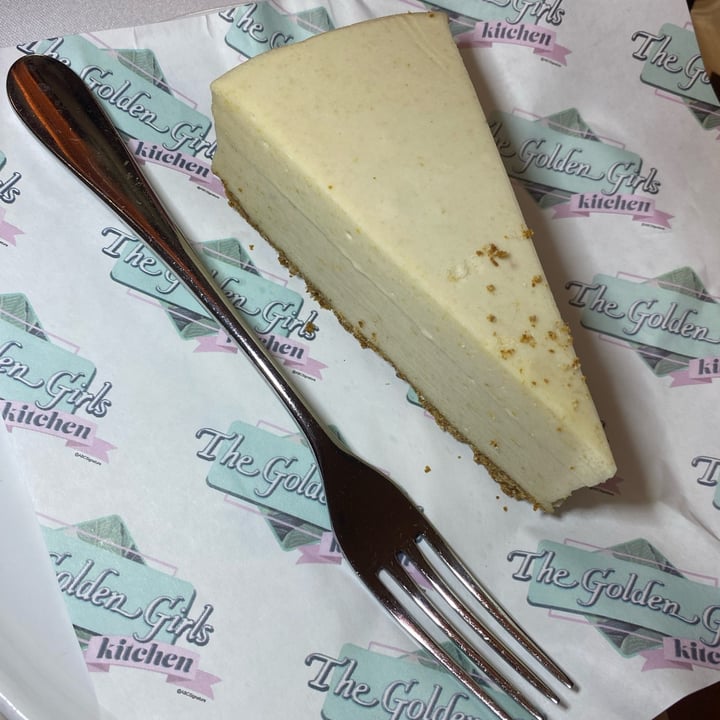 photo of The Golden Girls Kitchen NYC Vegan Cheesecake shared by @thepintsizedvegan on  31 Mar 2023 - review