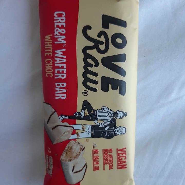 photo of LoveRaw Cre&m Wafer bar Milk Choc shared by @gemmaveg on  28 Jul 2023 - review