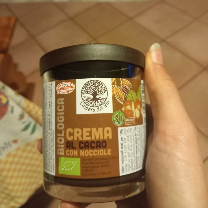 photo of L'albero del Bio Crema al cacao e nocciole shared by @vanyveg on  12 Apr 2023 - review
