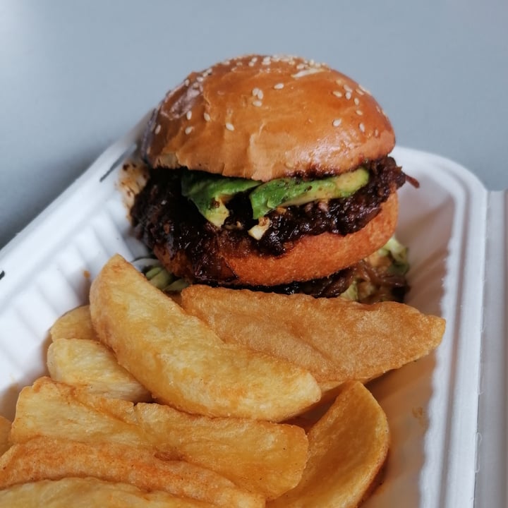 photo of Oblivion Bar & Kitchen Vegan Burger shared by @leeanneeatsvegan on  09 Mar 2023 - review