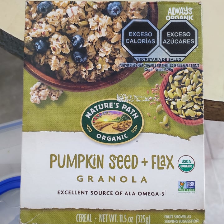 photo of Nature's Path Foods Granola con semillas de calabaza y linaza shared by @hazesand on  11 Jun 2023 - review