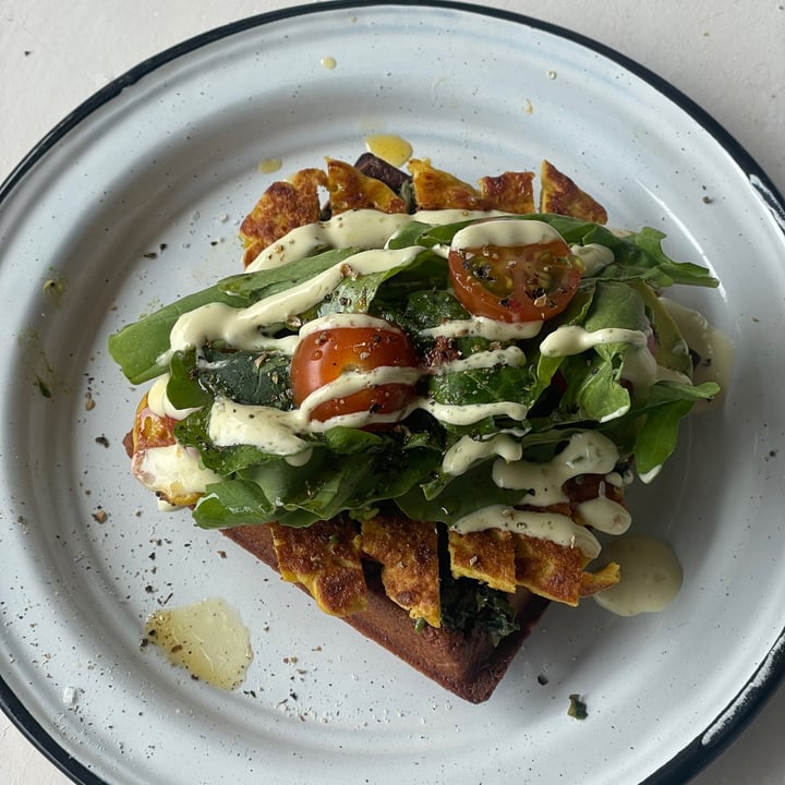 photo of SANA A ROU Waffle Salado shared by @joacobentancor on  04 Feb 2023 - review