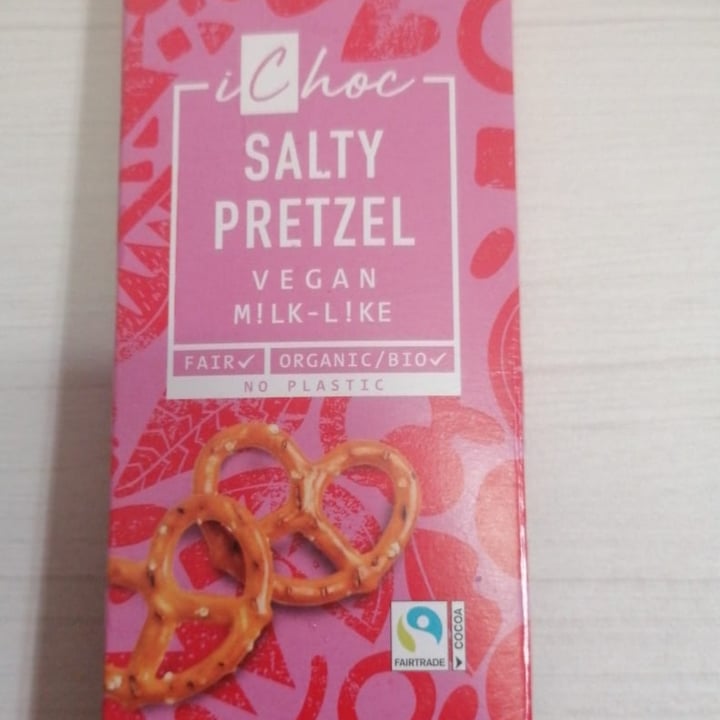 photo of iChoc salty pretzel vegan m!lk-l!ke shared by @cristyglez on  04 Mar 2023 - review