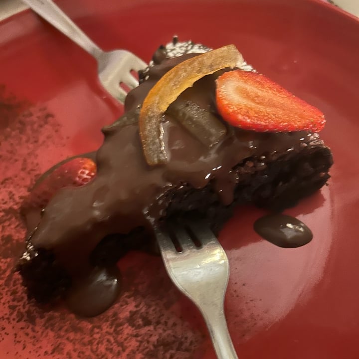 photo of L'OV Osteria Vegetariana Torta al cioccolato shared by @silviab on  15 Apr 2023 - review
