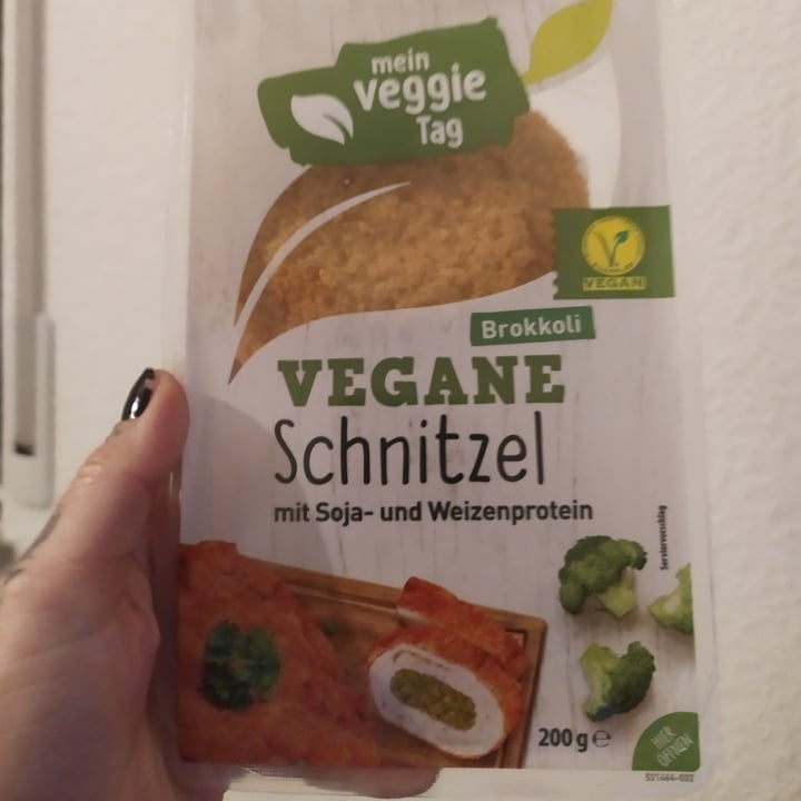 photo of Mein Veggie Tag Vegane Schnitzel Brokkoli shared by @seitanist on  22 Jan 2023 - review