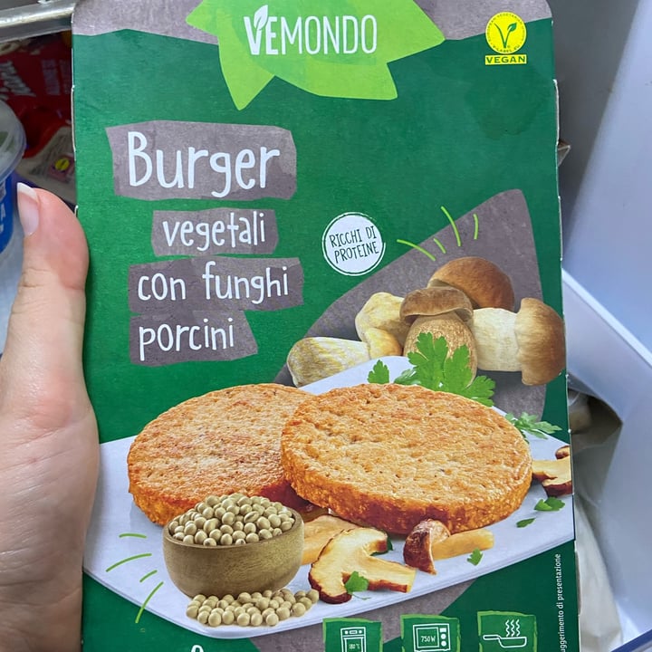 photo of Vemondo 2 burger ai funghi shared by @arasveg on  14 May 2023 - review