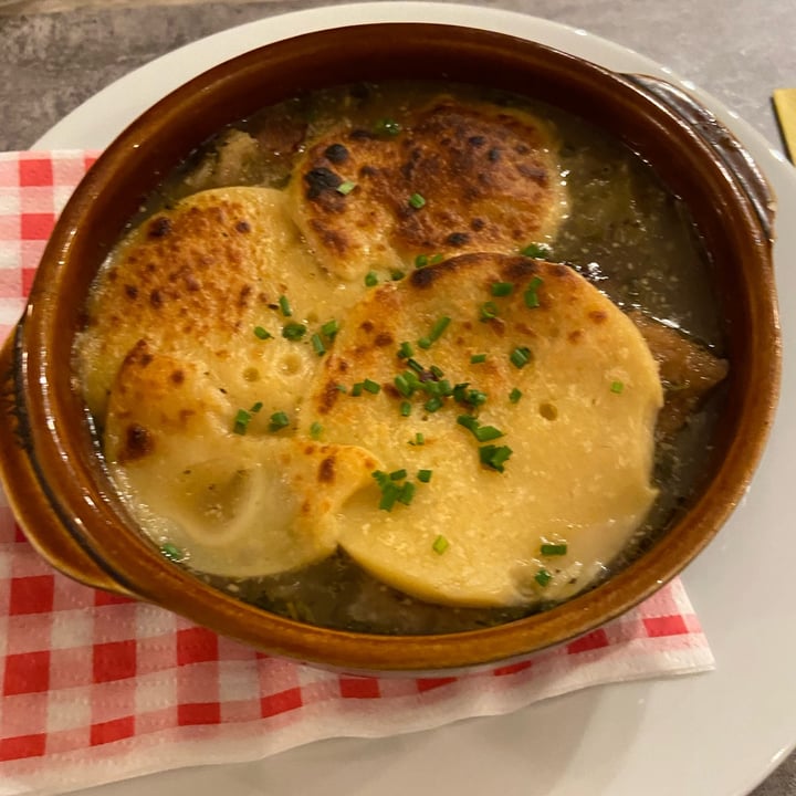 photo of Le Potager du Marais French onion soup shared by @sunium on  13 Feb 2023 - review
