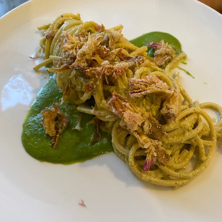 photo of Ristorante La Casina di Alice spaghetti al pistacchio e carciofi fritti shared by @aryveg on  18 May 2023 - review