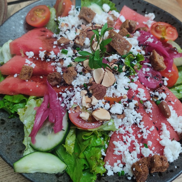 photo of Moagem feta salad shared by @vegetabelle on  01 Jul 2023 - review