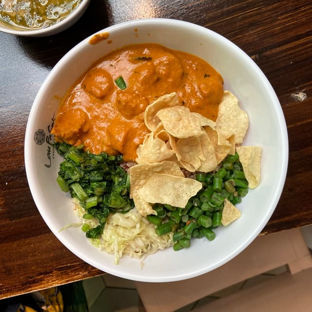 Photo of the dish “plant based butter chicken bowl”