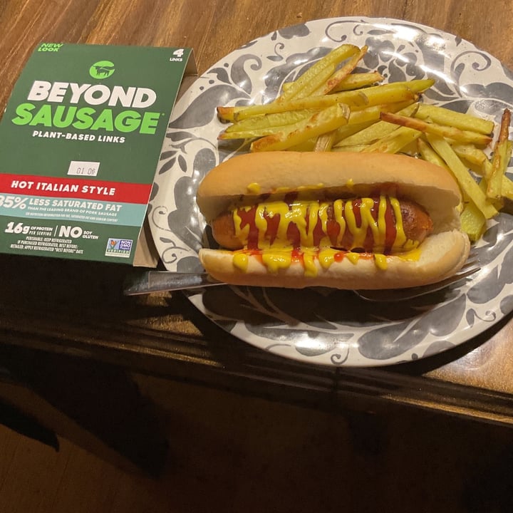 photo of Beyond Meat Beyond Sausage Hot Italian shared by @randizim19 on  04 Jan 2023 - review