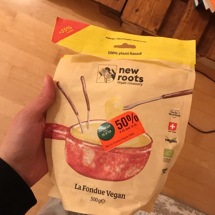 photo of New Roots Fondue Vegan shared by @arenavegan on  25 Feb 2023 - review