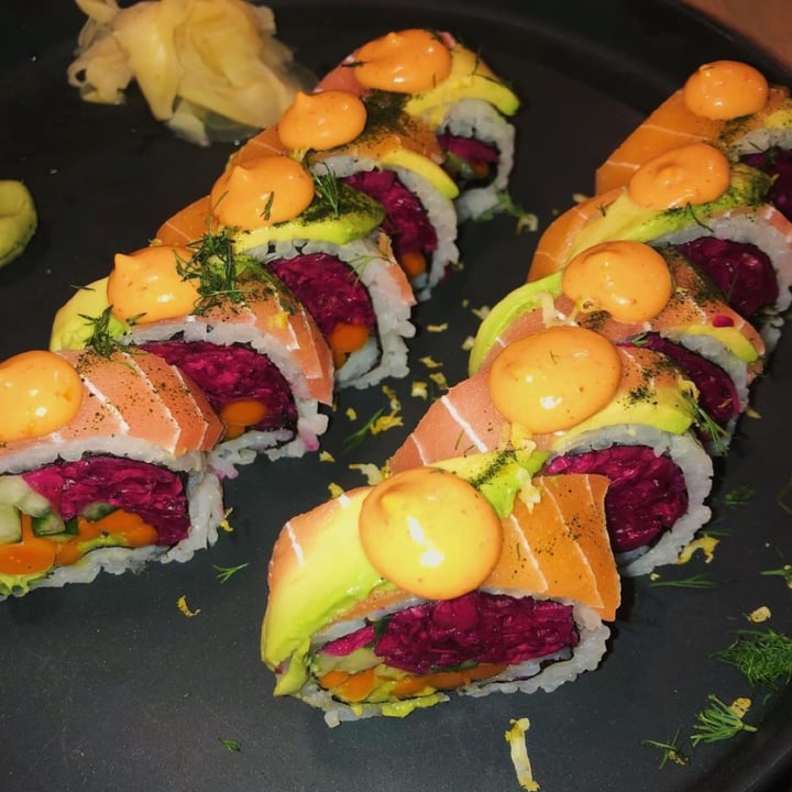 photo of Beyond Sushi Rainbow Roll shared by @lexieseats on  08 Apr 2023 - review