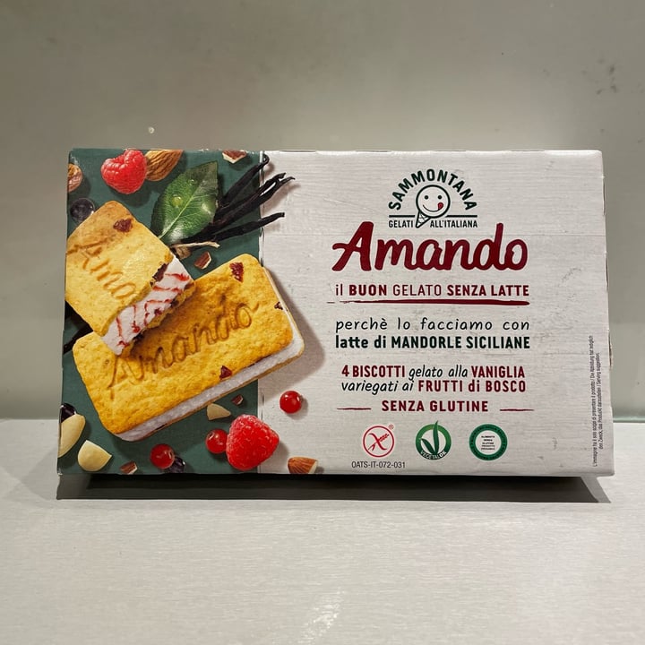 photo of Amando biscotto vaniglia e frutti di bosco shared by @janma on  06 Apr 2023 - review