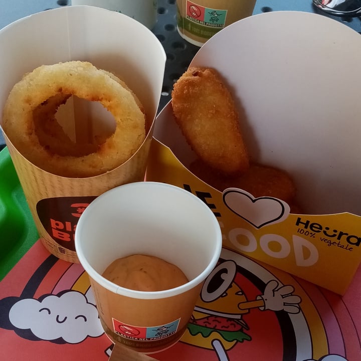 photo of Plant Bun onion rings shared by @valeveg75 on  29 Jul 2023 - review