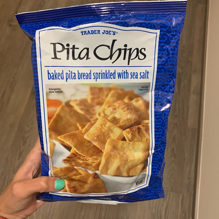 photo of Trader Joe's Pita Chips with Sea Salt shared by @erikah on  27 Jul 2023 - review