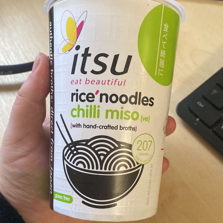 photo of itsu Chilli Miso Rice Noodles shared by @bekahfromearth on  23 Mar 2023 - review
