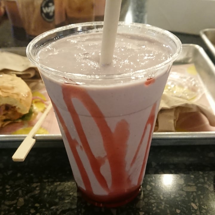 photo of The Vurger Co Canary Wharf Raspberry and white choc shake shared by @sunmoony on  05 Feb 2023 - review