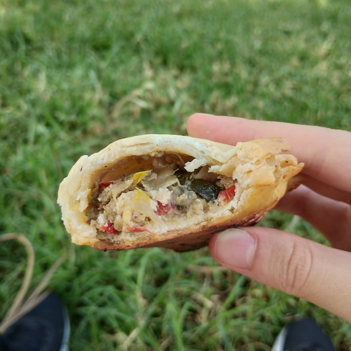 photo of Almacén De La Plaza Vegan Empanada de no pollo shared by @solvalentina on  16 Mar 2023 - review