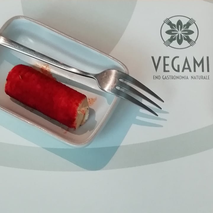 photo of Vegami formaggio vegetale alla paprika shared by @miocillo0 on  14 Jul 2023 - review