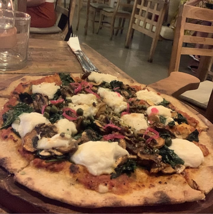 photo of Alchemy Spinach & Mushroom Pizza shared by @aninatroya on  13 Apr 2023 - review