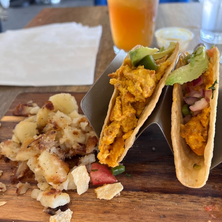 photo of J's Diner Vegan Breakfast Tacos shared by @anitalmp on  20 Feb 2023 - review